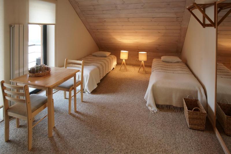 Twin Room image 1