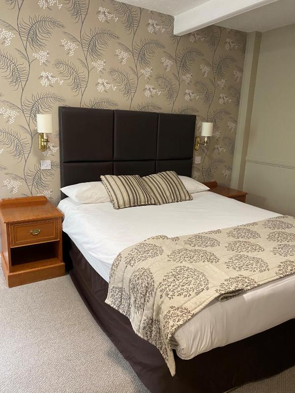 Double Room image 1