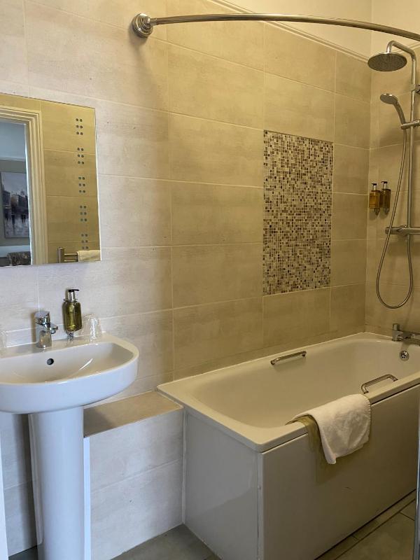 Feature Room image 4