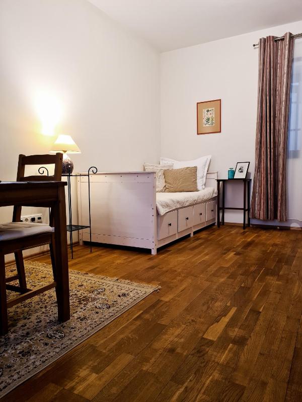 Apartment (3 Adults) image 3