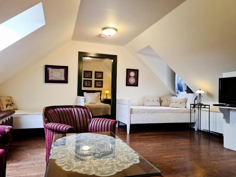 Deluxe Apartment image 2