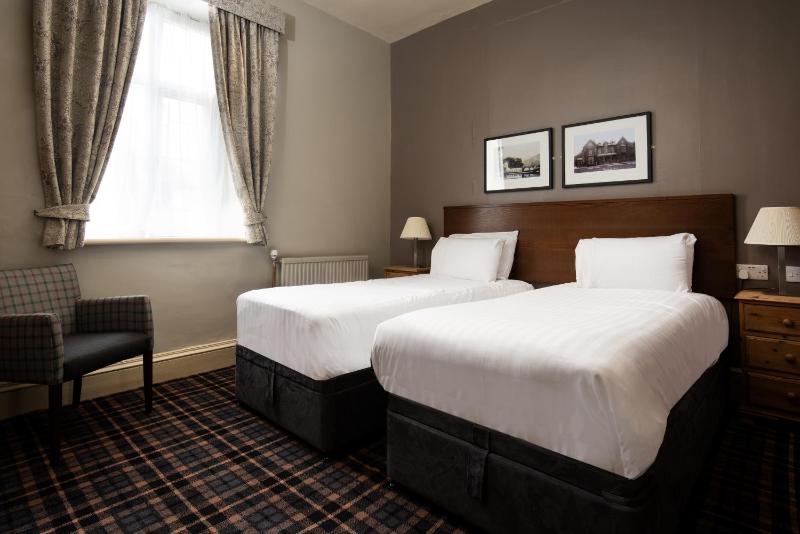 Double or Twin Room image 4