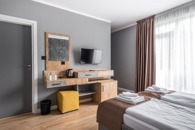 Deluxe Double Room image 3