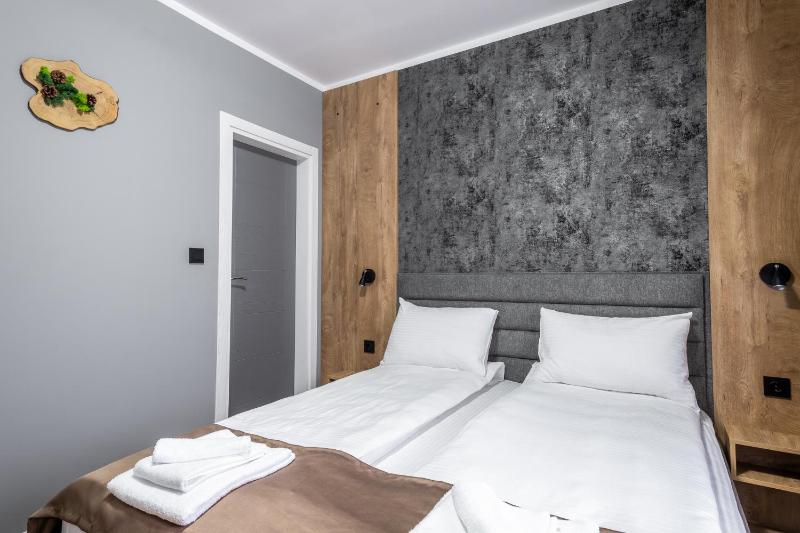 Economy Double Room image 1