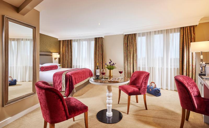 Executive Double Room image 1