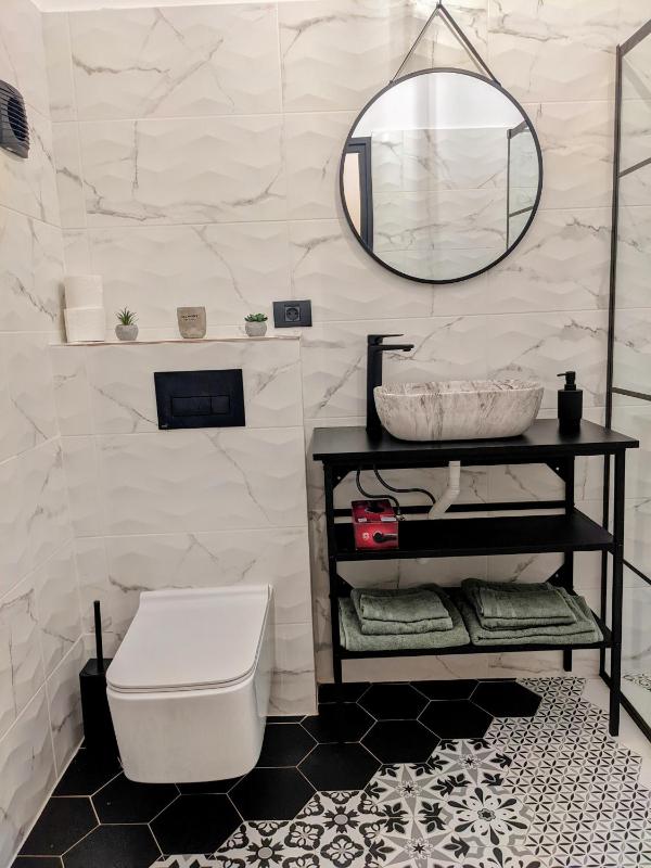 The Industrique Home - 3 Bedroom Apartment - image 18