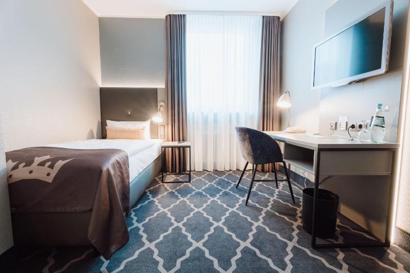 Standard Single Room image 4