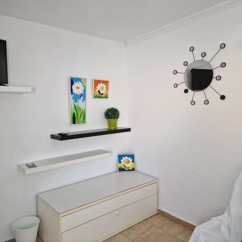 Large Double Room image 4