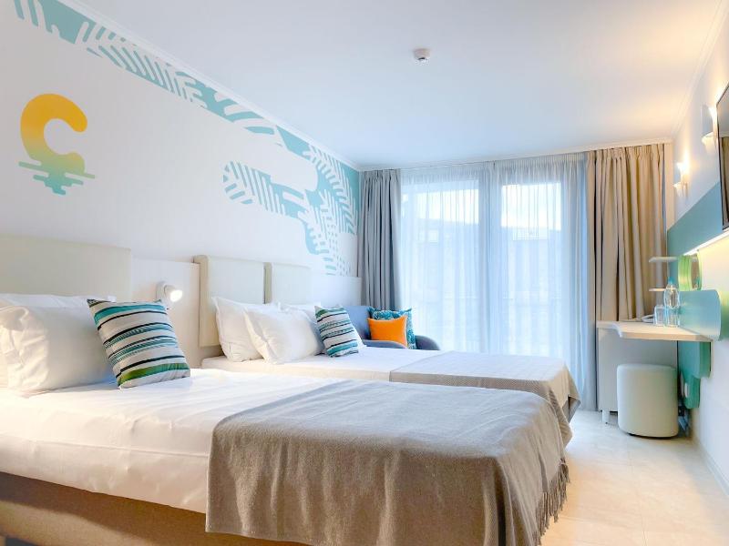 Family Double Room - Main Building with Free Aquapark Access image 3