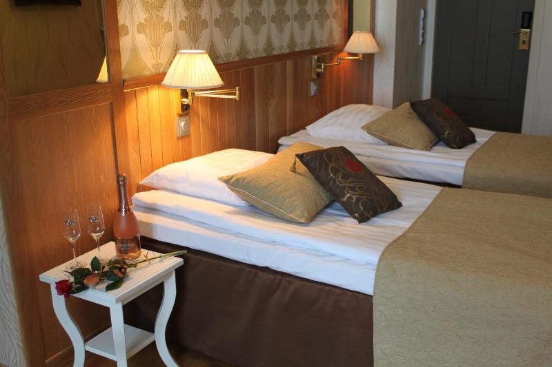 Superior Twin Room image 2