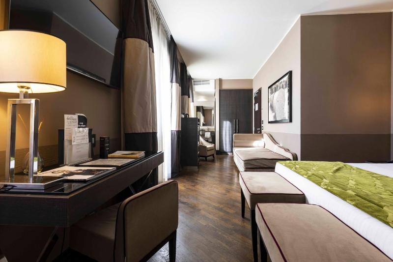 Executive Triple Room image 4