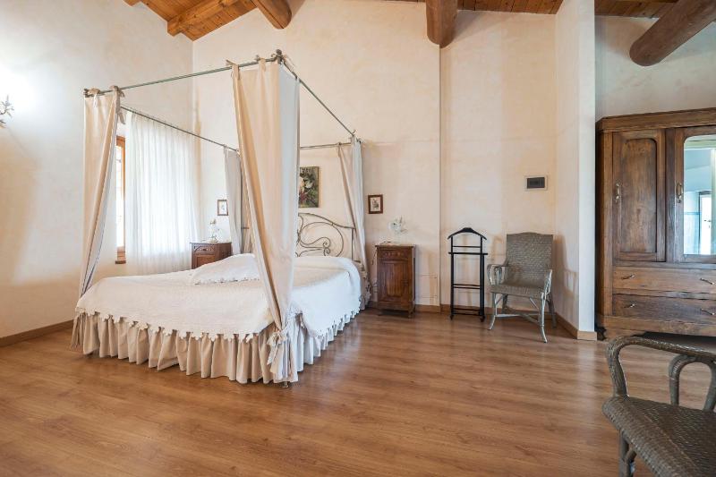 Double Room image 1
