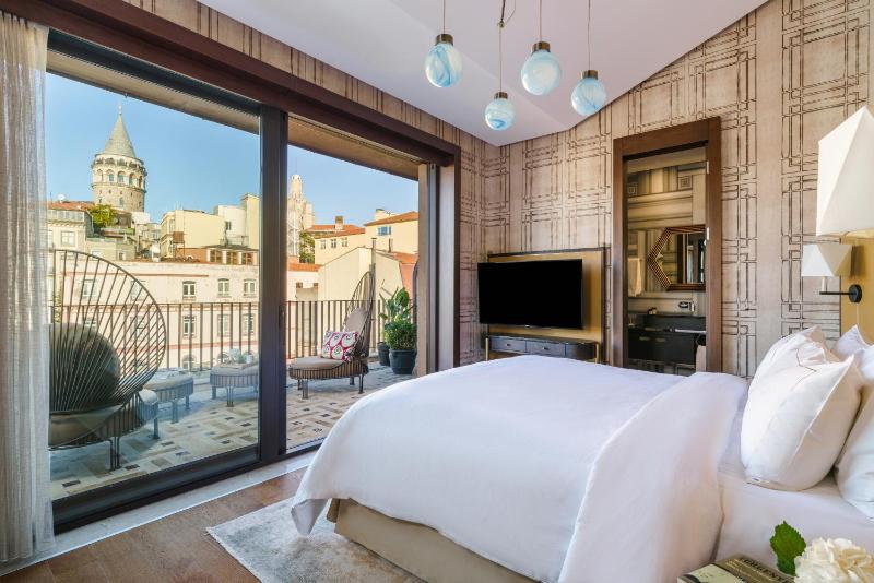 Executive Galata King Suite image 3