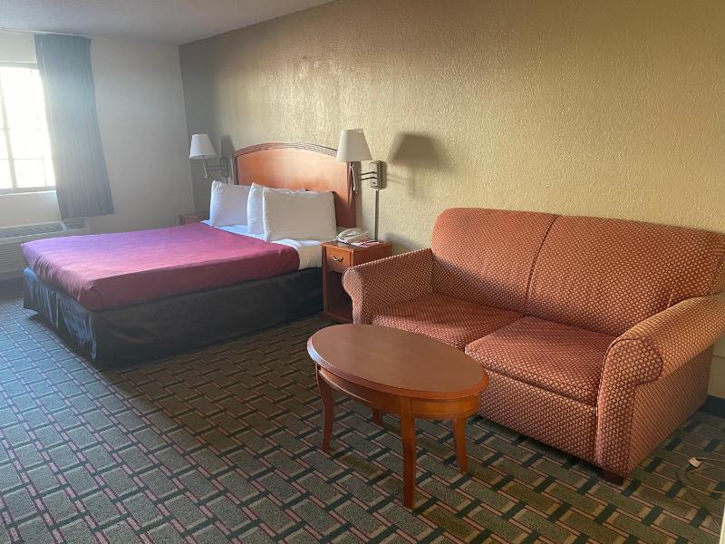 King Room - Non-Smoking image 2