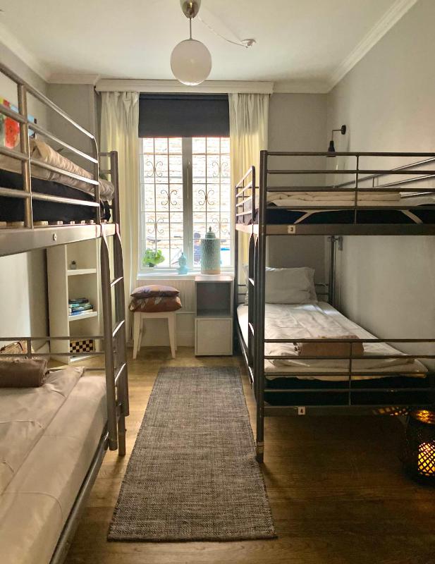 Economy Twin Room image 2