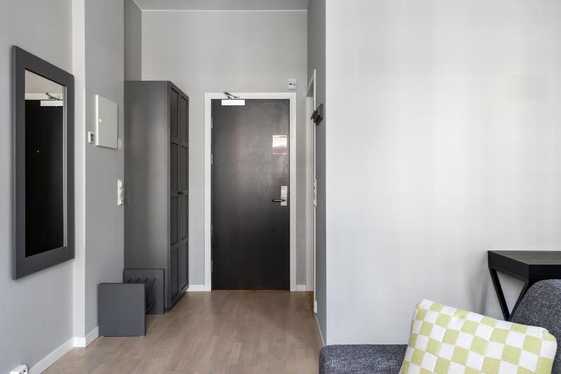 1 Bedroom Apartment with Balcony and Sofa Bed image 3