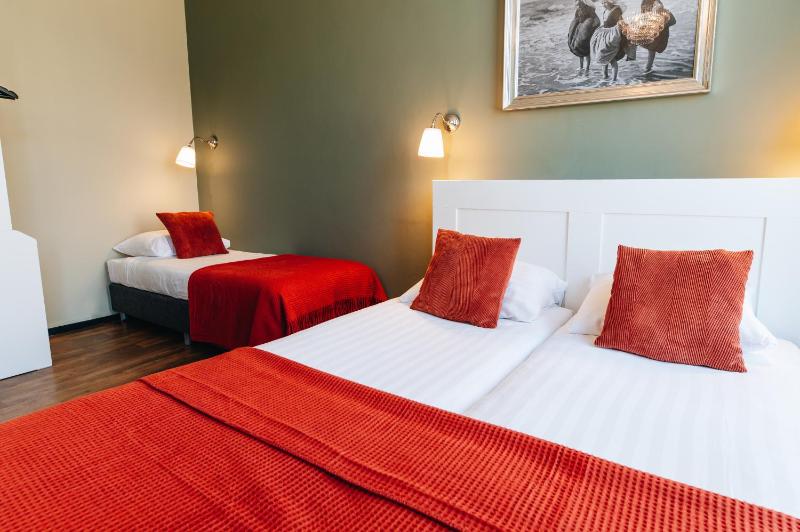 Standard Triple Room image 1