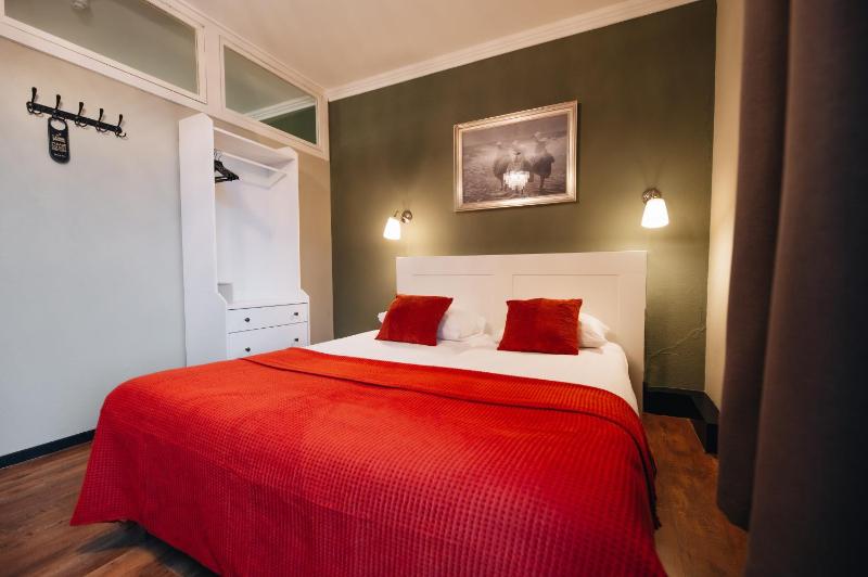 Family Studio with Extra Room (2 Adults + 2 Children) image 1