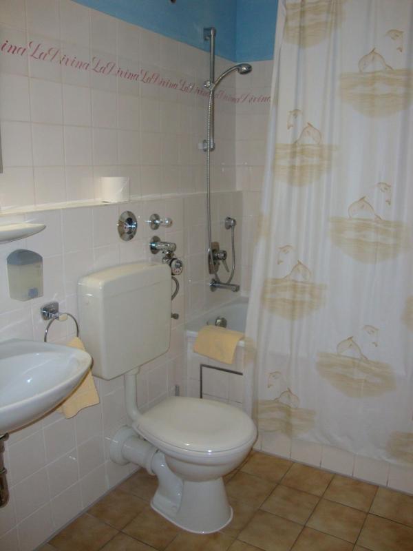 Standard Double Room image 2