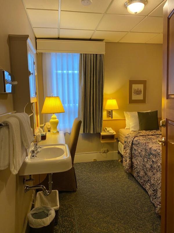 Kingston Hotel - image 9