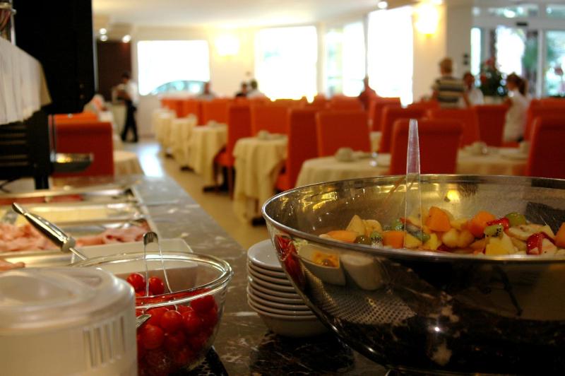 Hotel Capri Bardolino 3S - image 12