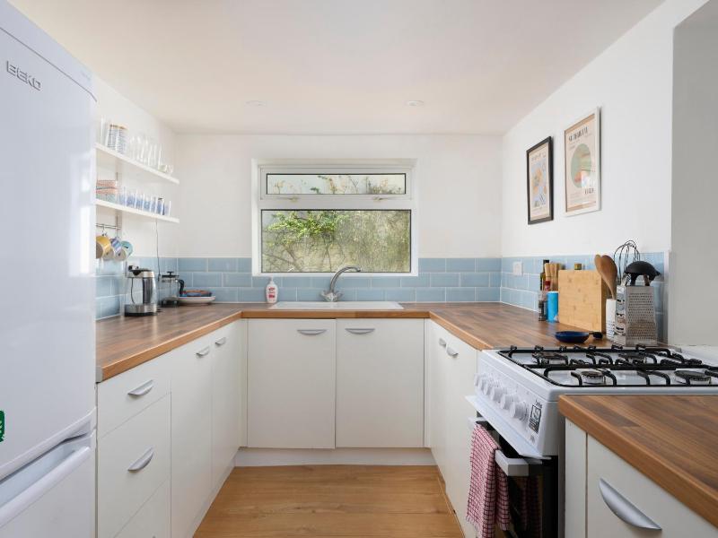 Saltwater Cottage - image 21