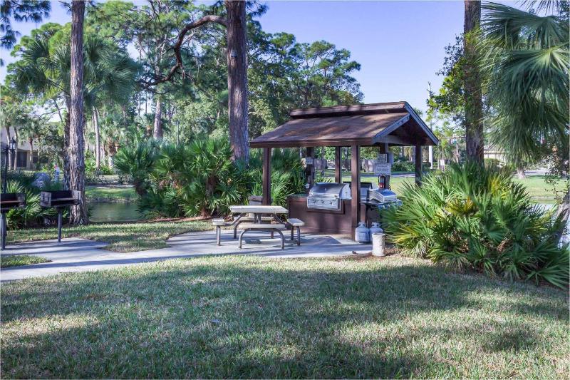 Yellow Pine Duplex Close to Pool & Tennis - image 14