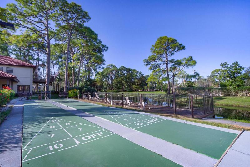 Yellow Pine Duplex Close to Pool & Tennis - image 44