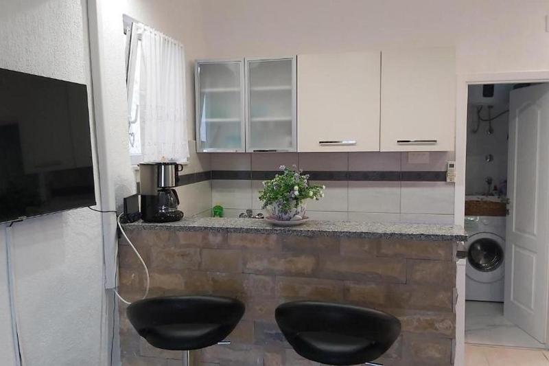 Apartments with WiFi Losinj Losinj - 21010 - image 7