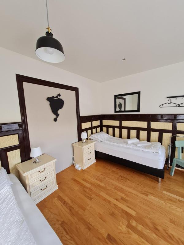 Family Room with Shared Bathroom image 3