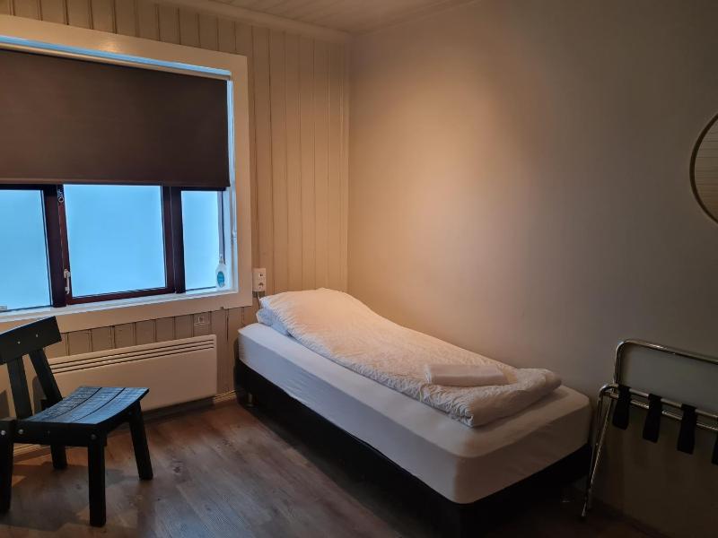 Family Room with Shared Bathroom image 2