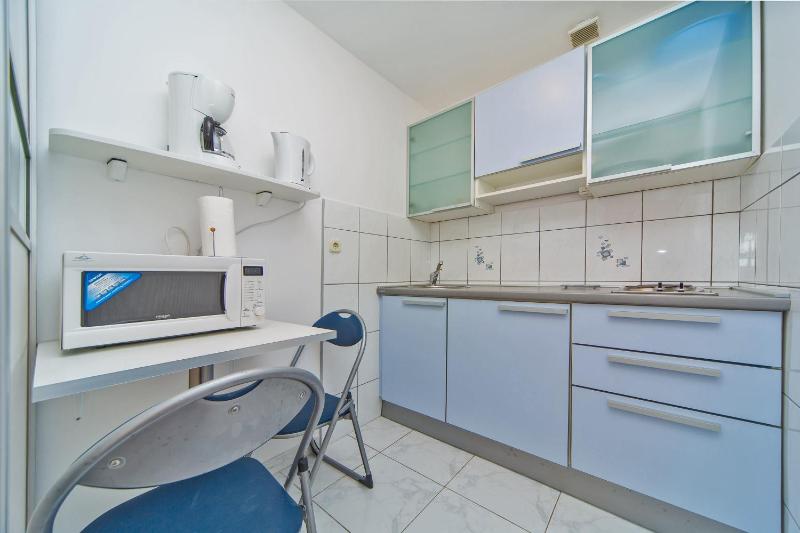 One-Bedroom Apartment with Terrace image 4