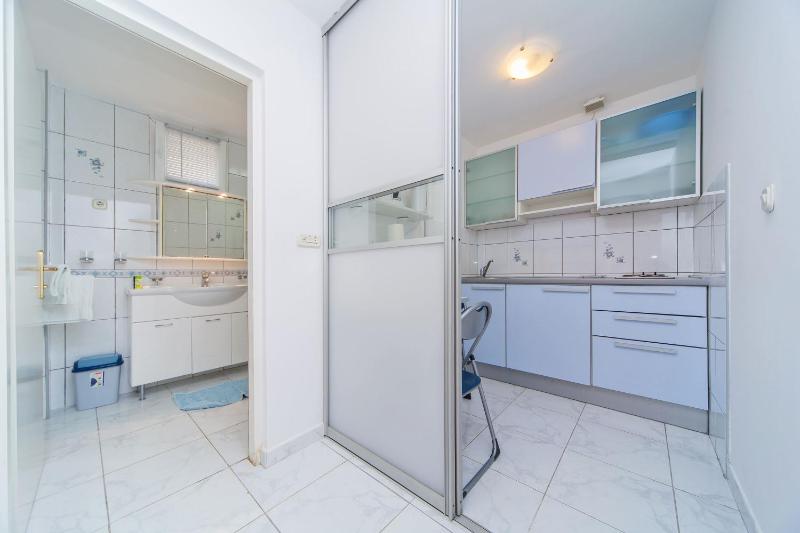 One-Bedroom Apartment with Terrace image 3