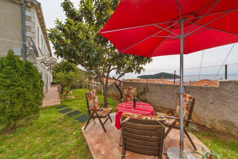One-Bedroom Apartment with Terrace image 2