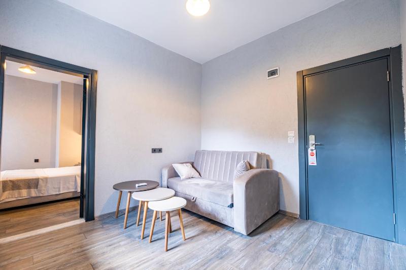 One-Bedroom Suite image 4