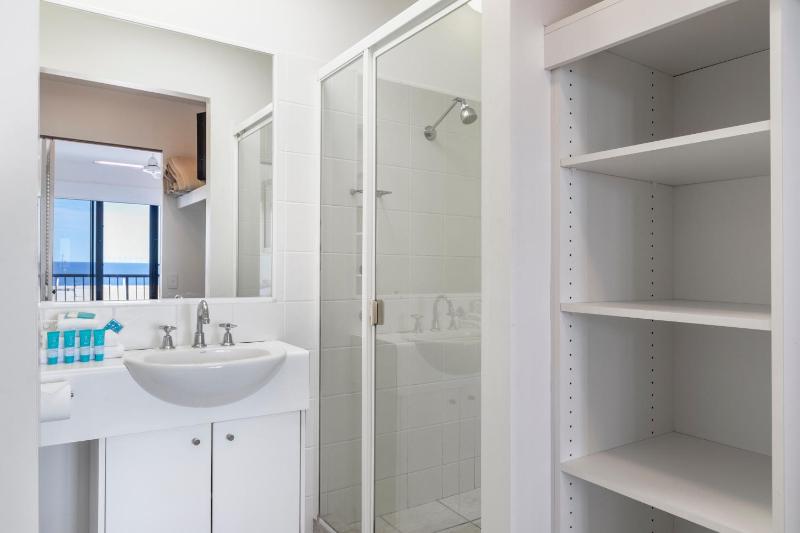 Your home from home with ocean views - image 2