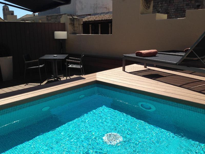 Superior Double Room with Terrace and Private Pool image 3