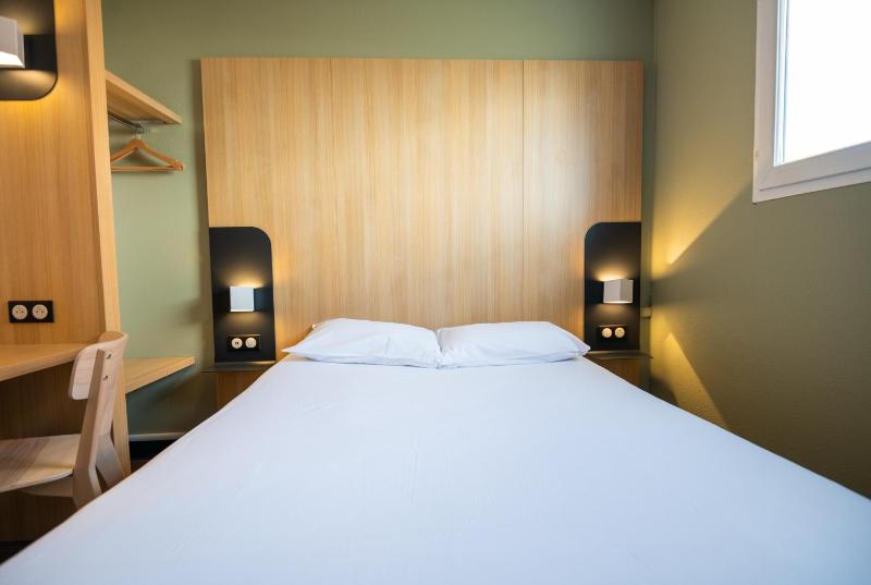 Double Room (1 - 2 Adults) image 2
