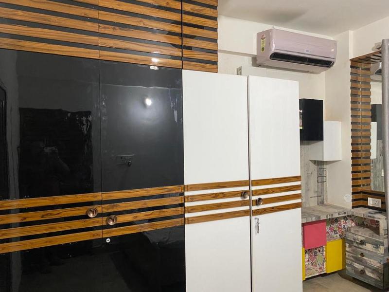 Fancy and Modern Apartment - image 18