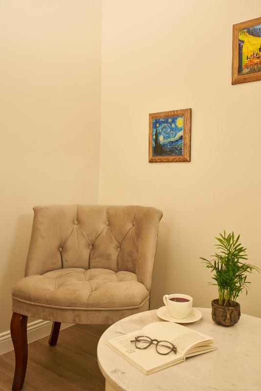 Superior Queen Room image 3