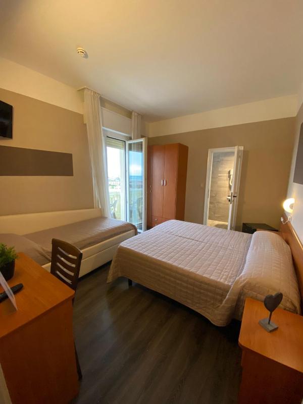Superior Triple Room with Sea View image 1