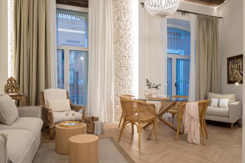 Mylu Suites by Puerta Catedral - image 9