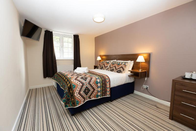 Double Room image 3