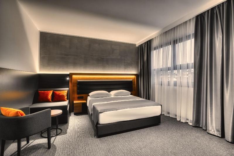 Standard Single Room image 4