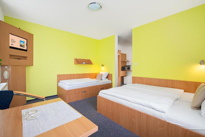 Triple Room image 1