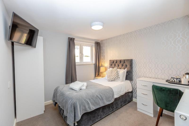Standard Single Room image 3