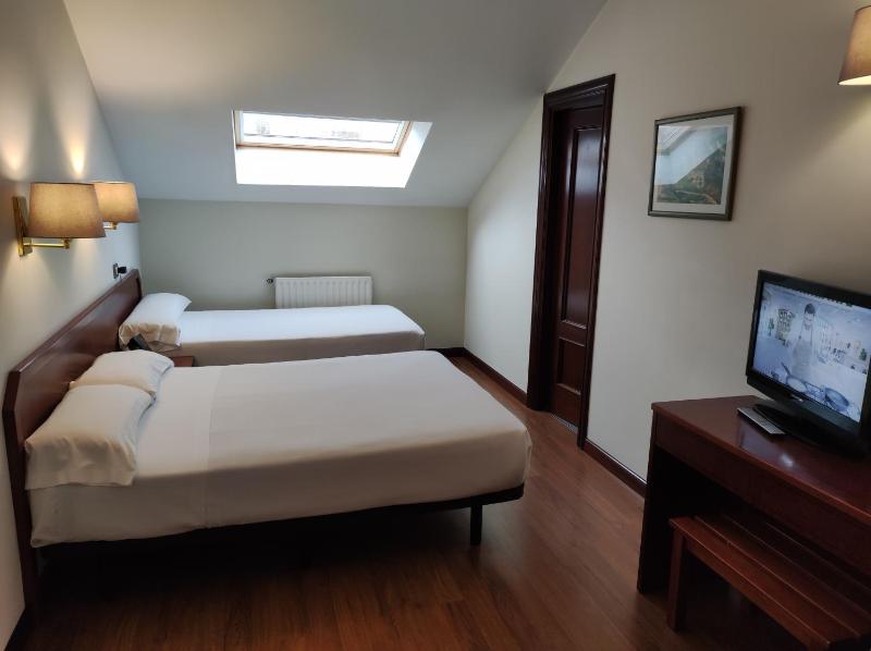 Hotel Compostela Vigo - image 16