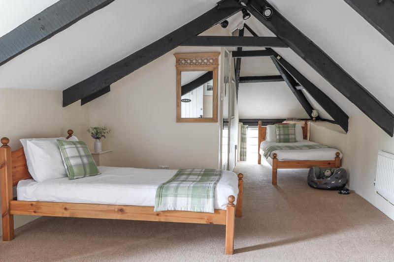 Superior Quadruple Room image 2
