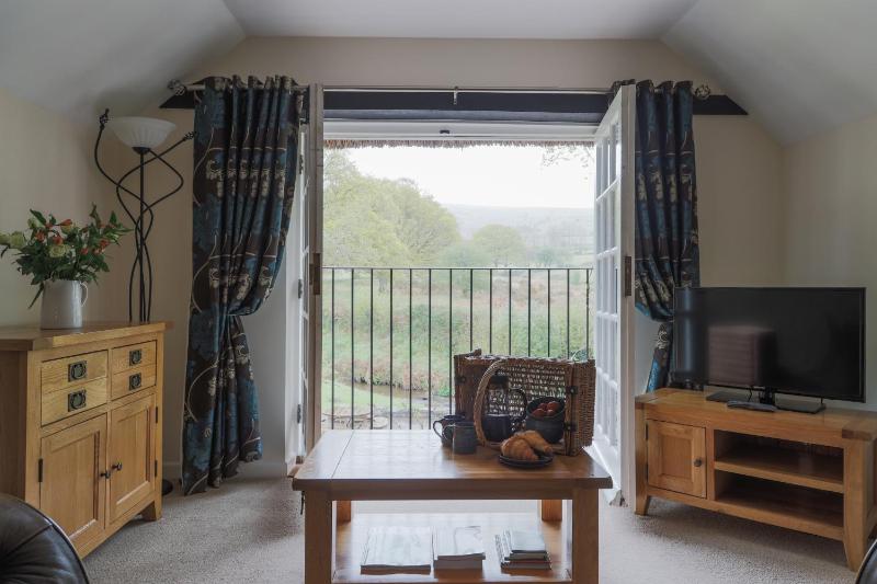 Superior King Room image 2