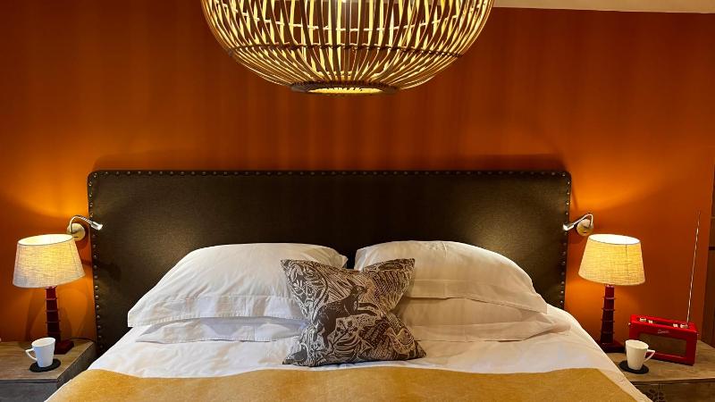 Superior King Room image 4